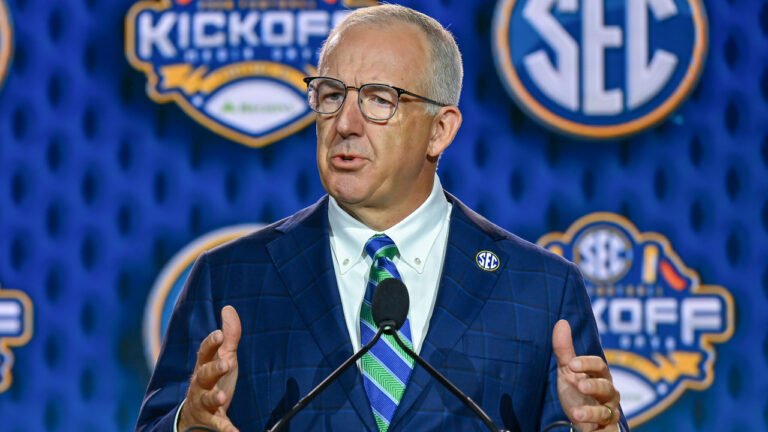 SEC holds off on punishing LSU but sends a clear message