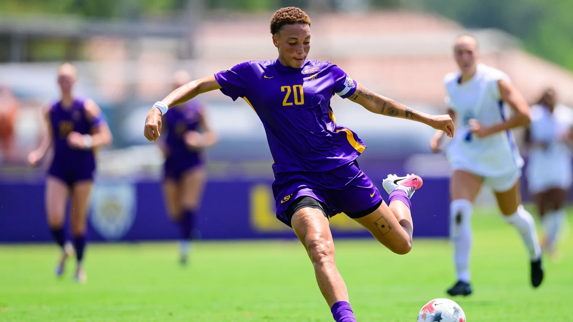 083026-LSU Tigers Ava Galligan-lsu stephen bayong- LSU Tigers Ava Galligan during match this summer.